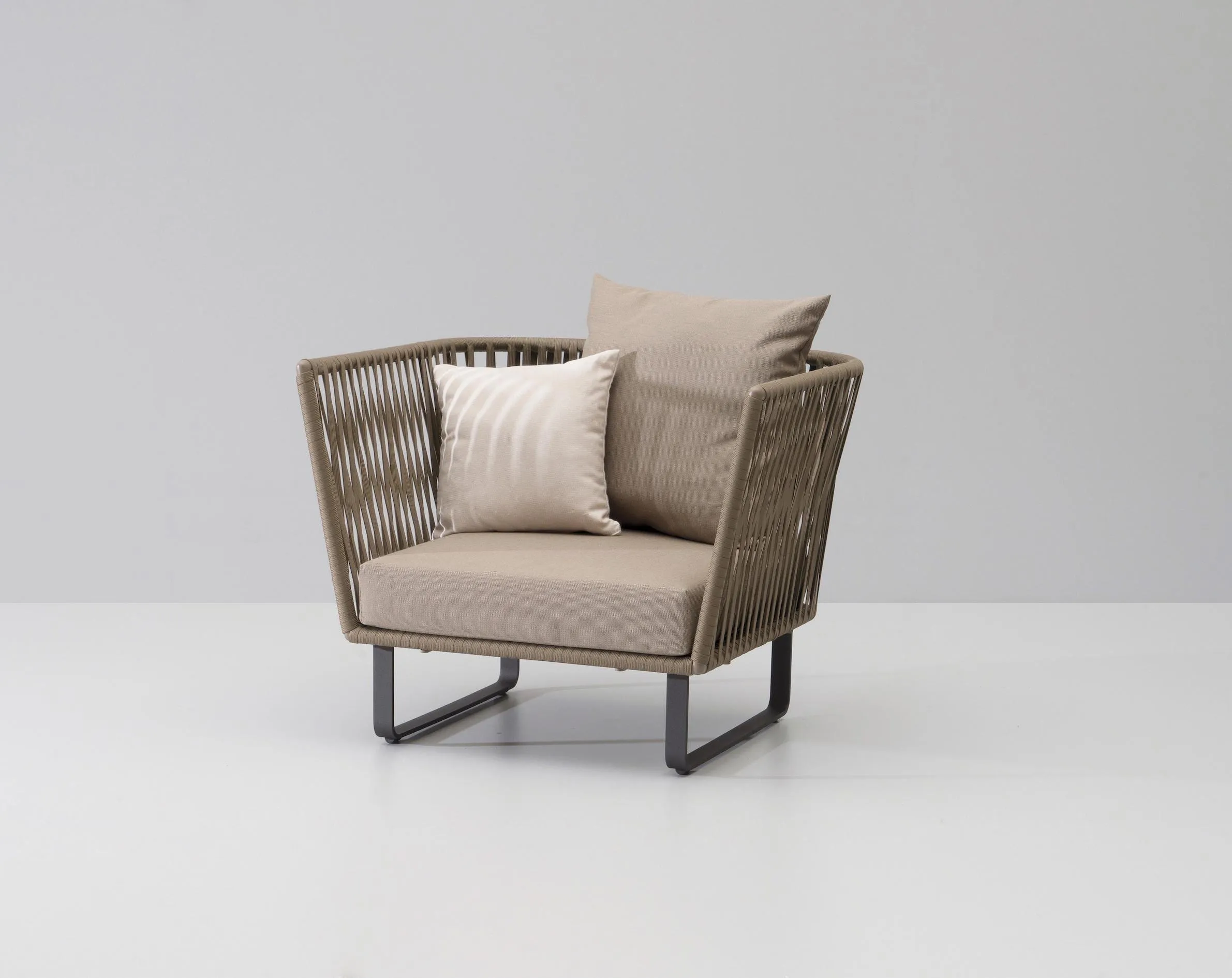 Bitta - Club armchair