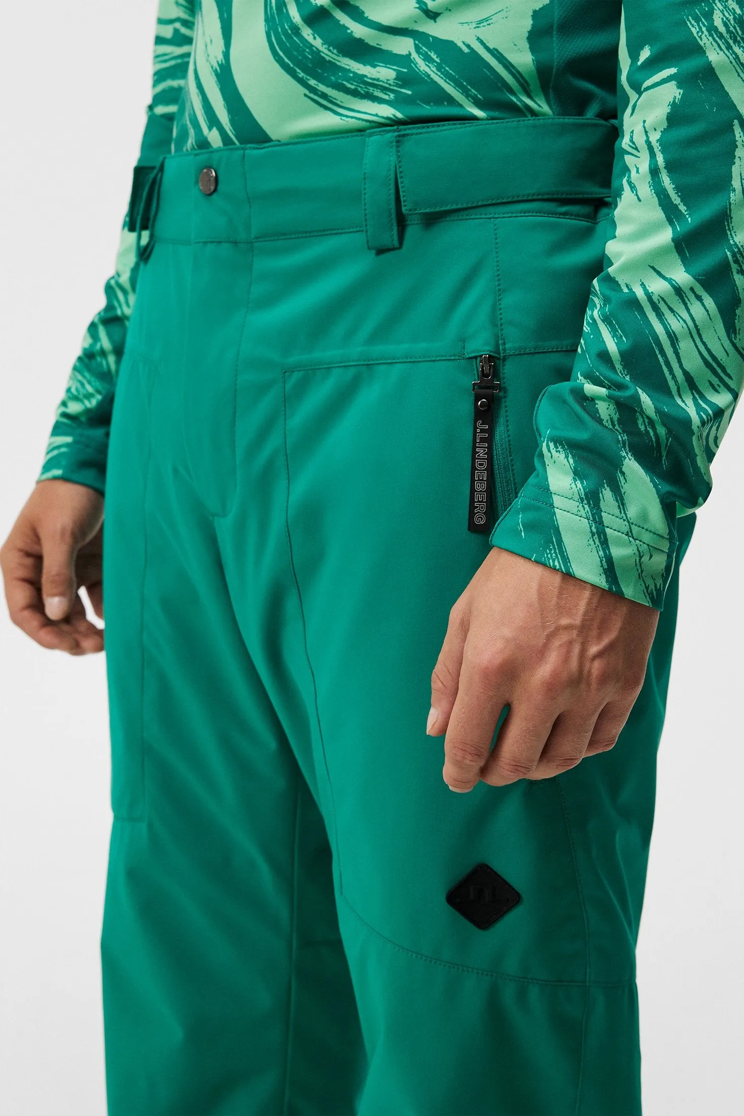 Clarke Pant / Proud Peacock