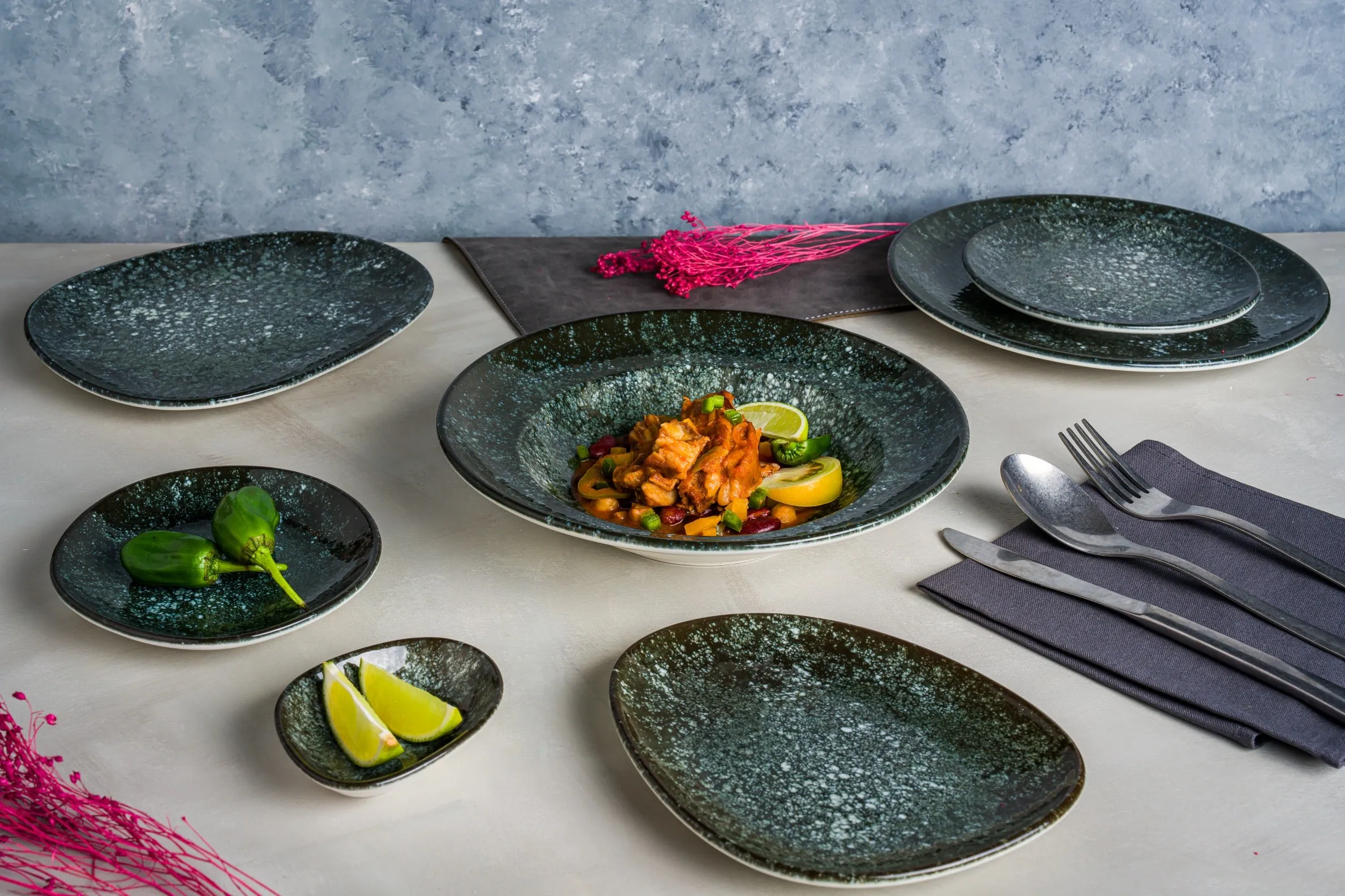 Cosmos Deep Plate 26 cm - Oval