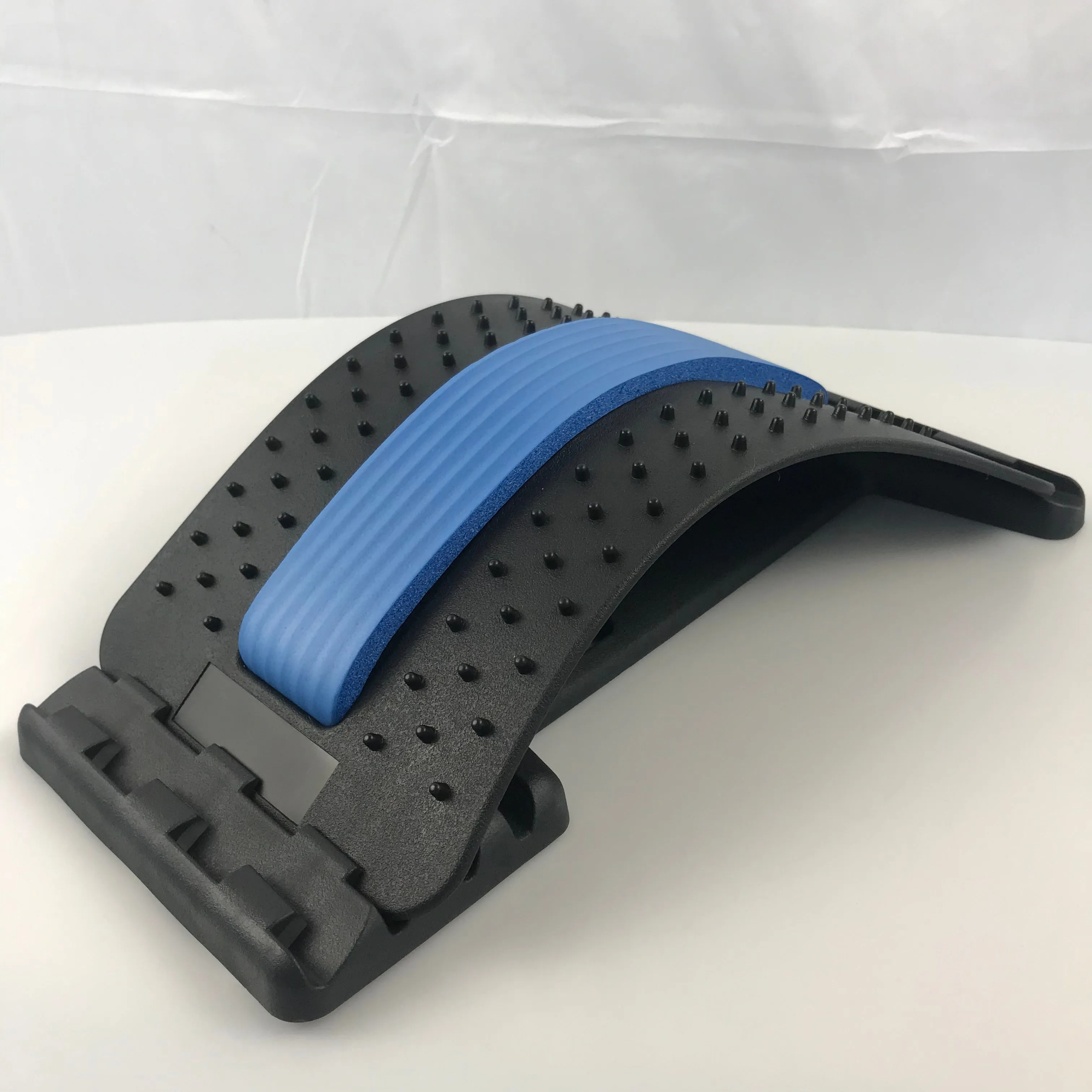 Lumbar Bliss: Ergonomic Back Stretcher for Ultimate Comfort and Spinal Relief