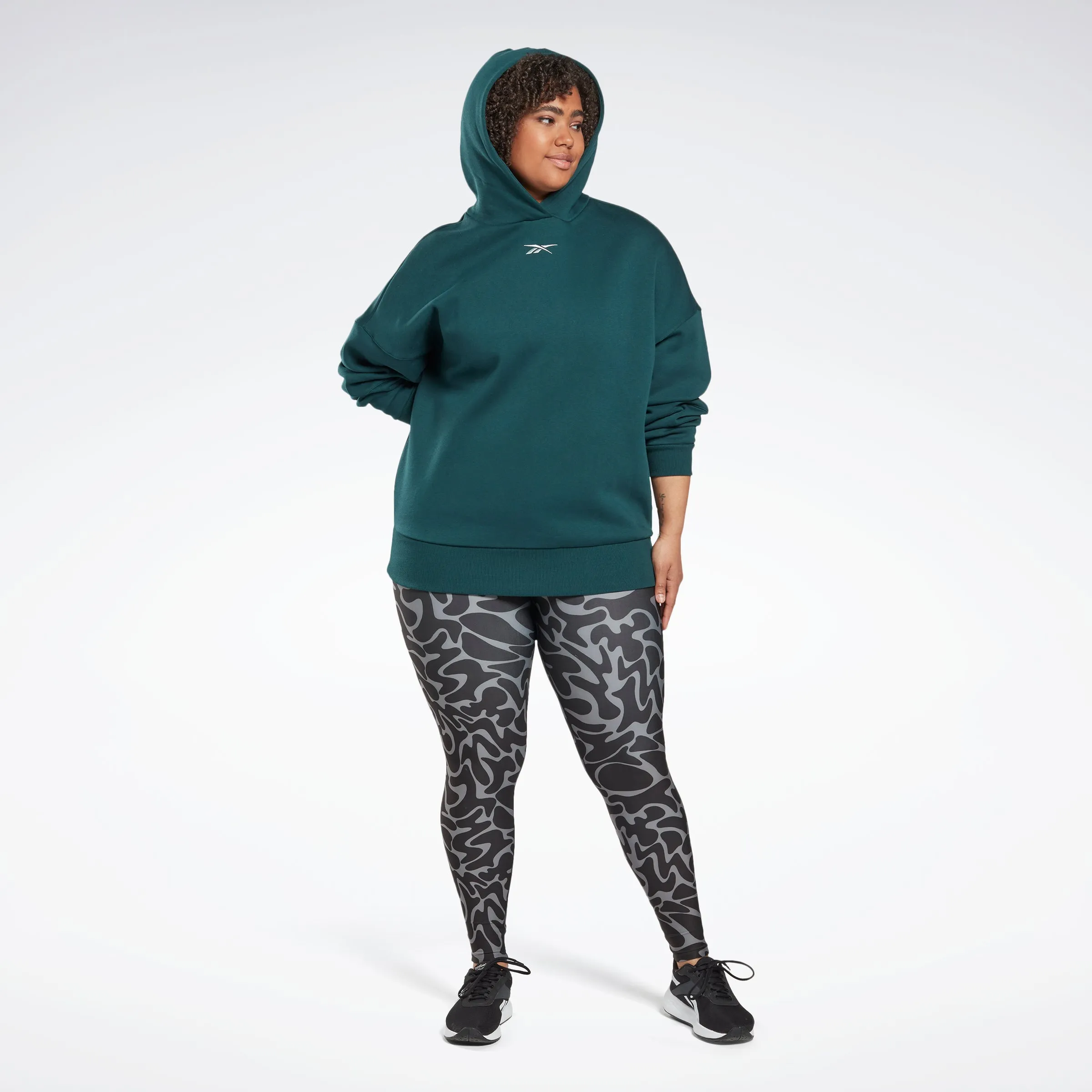 Reebok Apparel Women Studio Recycled Oversize Hoodie (Plus Size) Forgrn